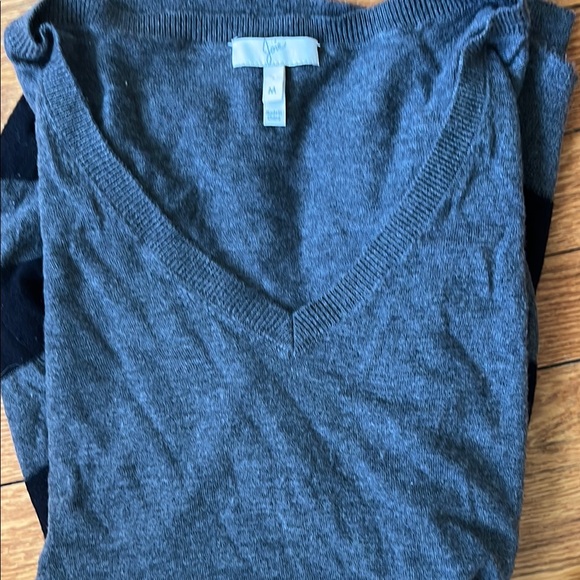 Joie Gray V-Neck Sweater - Picture 2 of 3